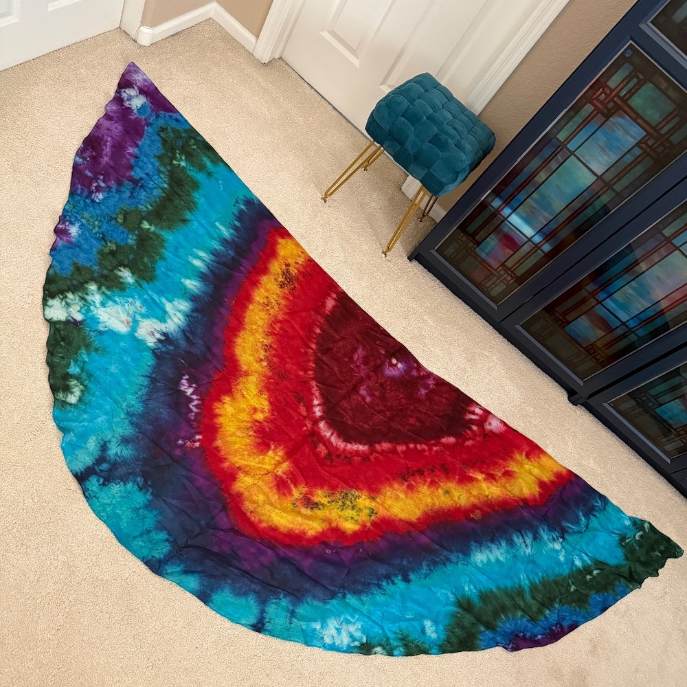 LIKE NEW FeatherTree Silks Rainbow Half Moon %100 Silk Veil Bellydance RenFaire